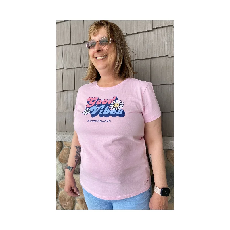 Life Is Good Women's Adirondacks Exclusive Groovy Tee - Seashell Pink Ribbed T-Shirt High Neck Heavyweight