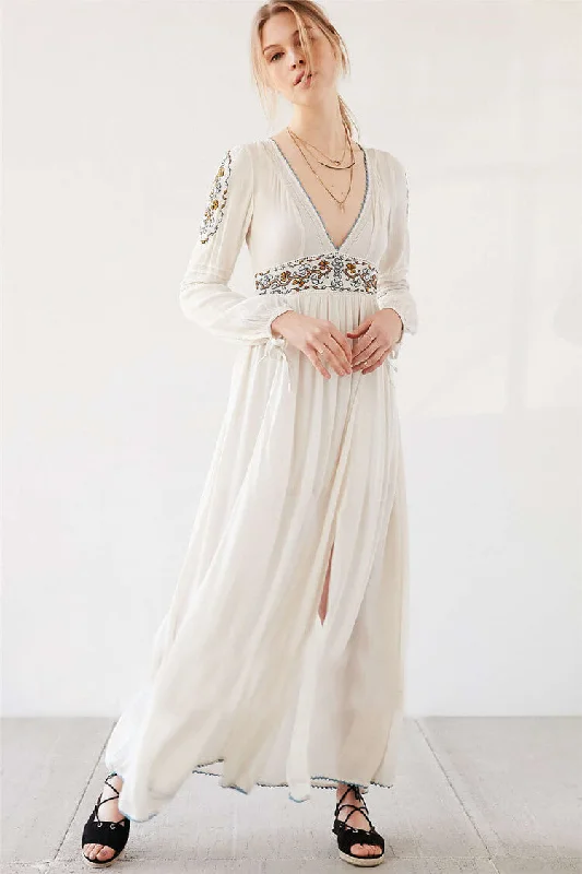 Floral Embroidered Long Sleeve Boho Chic Maxi Dress - White Soft Floral Midi