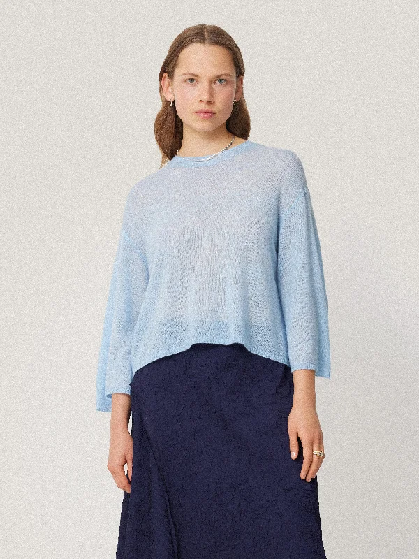 Soft Gauzy Knit T-shirt | Light Blue Elegant High-Neck Knit